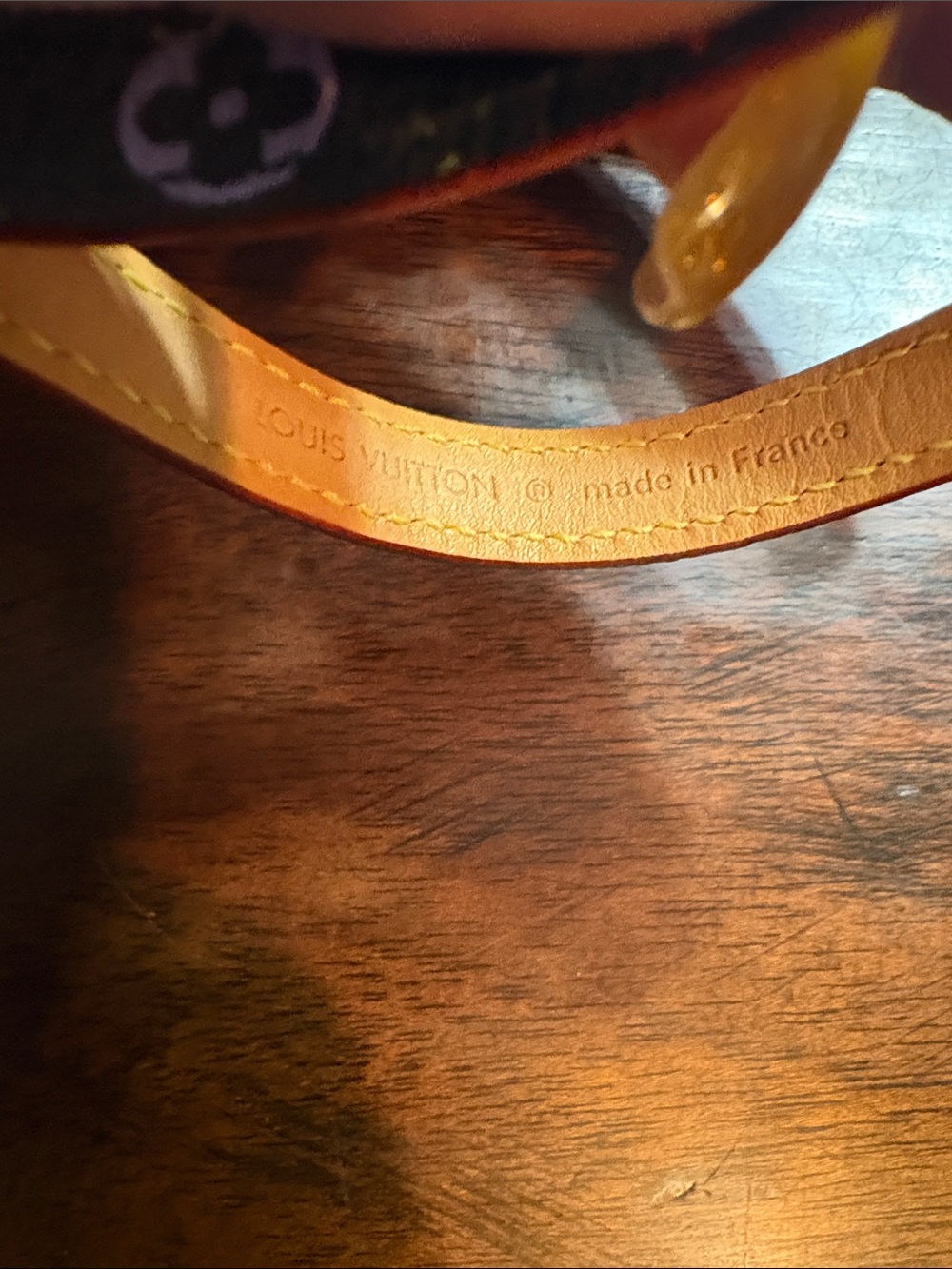LOUIS VUITTON Dragonne Smartphone Strap - Picture 2 of 4